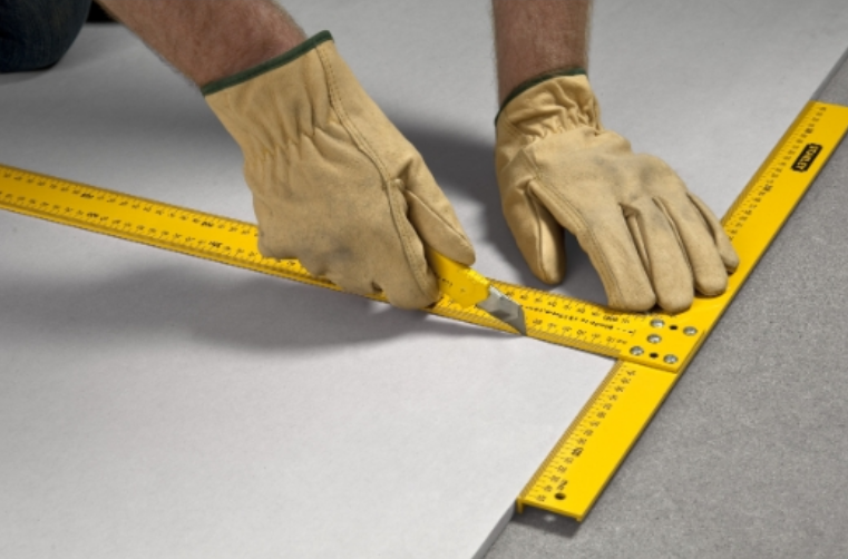 Règle de traçage en T Stanley 122 cm, lame de 50 mm pour plaques jusqu'à 1220 mm