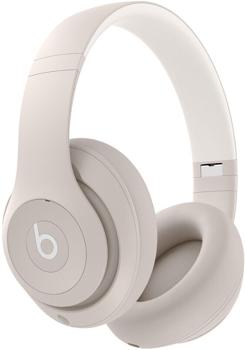 Casque Beats Studio Pro circum-auriculaires, Sandstone (fermant)
