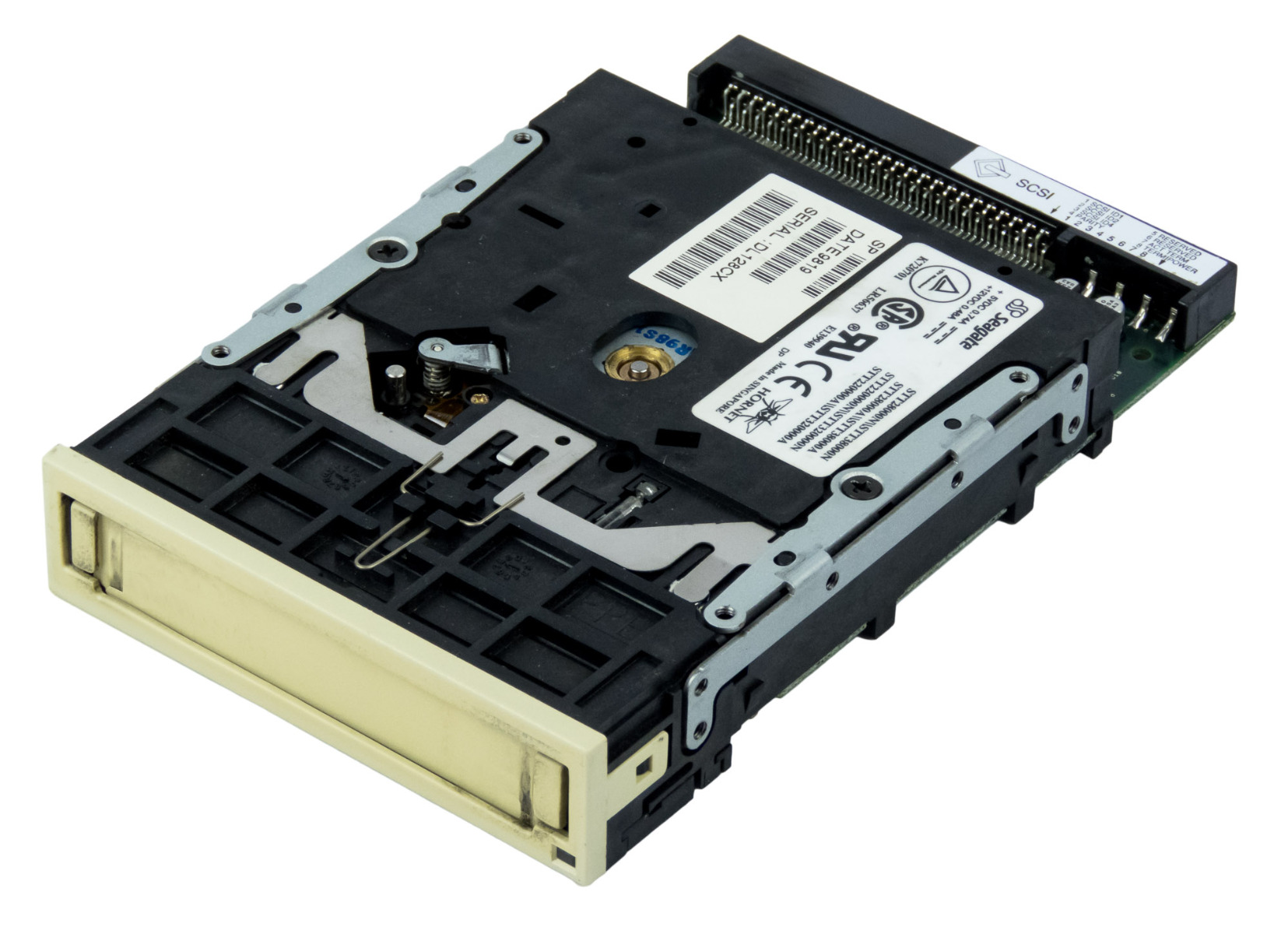 SEAGATE HORNET STT38000N 4/8 Go TR-4 SCSI 3,5''