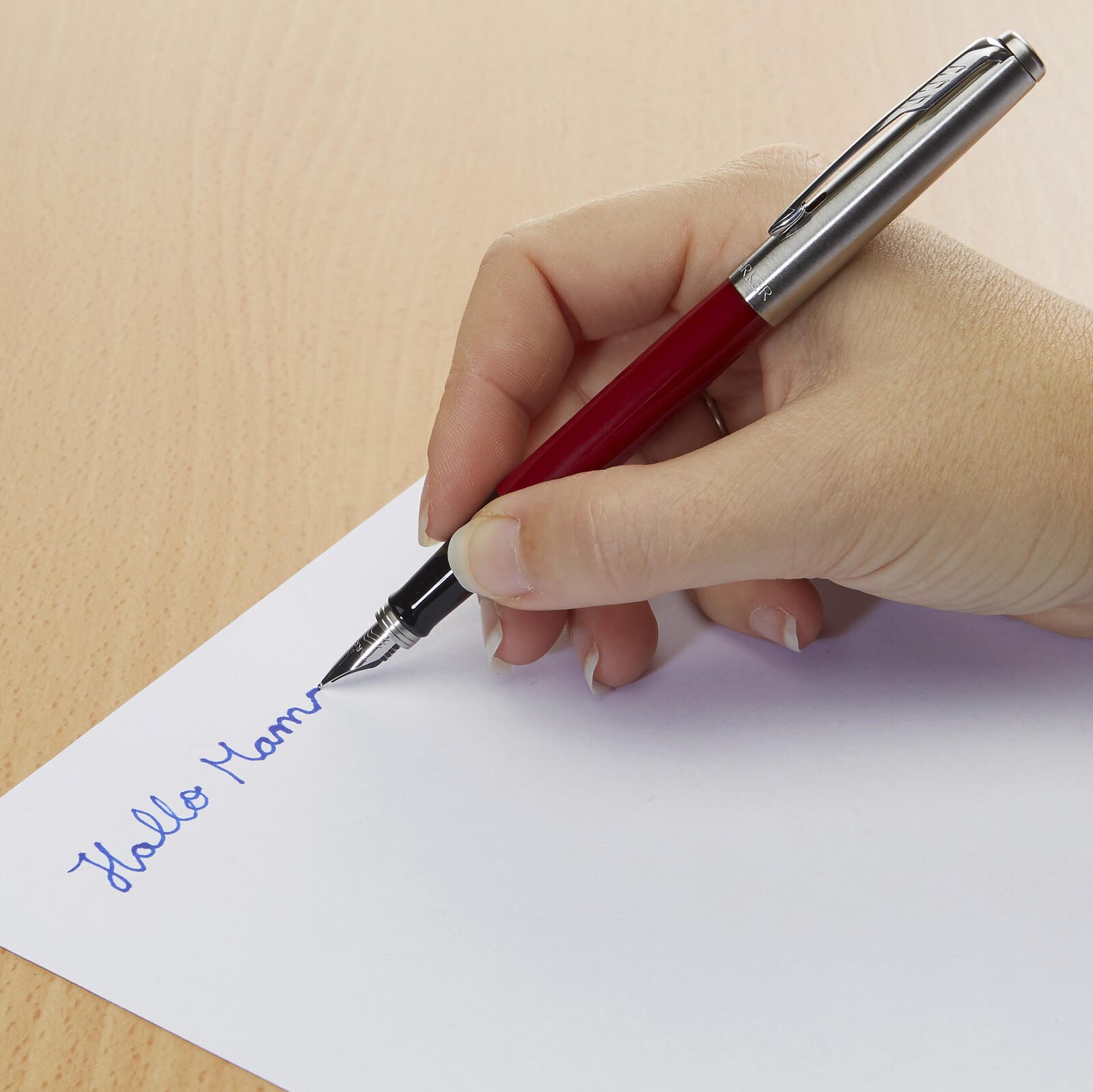 PARKER Stylo-plume rechargeable rouge
