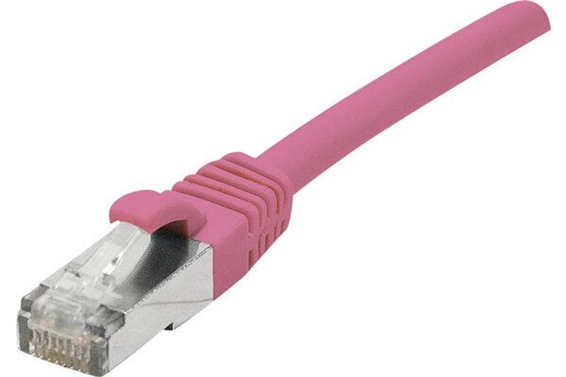Exertis Connect Câble de raccordement Cat. 6A, S/FTP (PiMF), sans halogène, avec protection anti-flexion, rose, 7,5 m Câble de raccordement 10-Gigabit avec protection anti-flexion particulièrement étroite