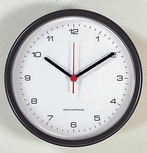 Horloge murale radio PEWETA Design Ø 25 cm noir