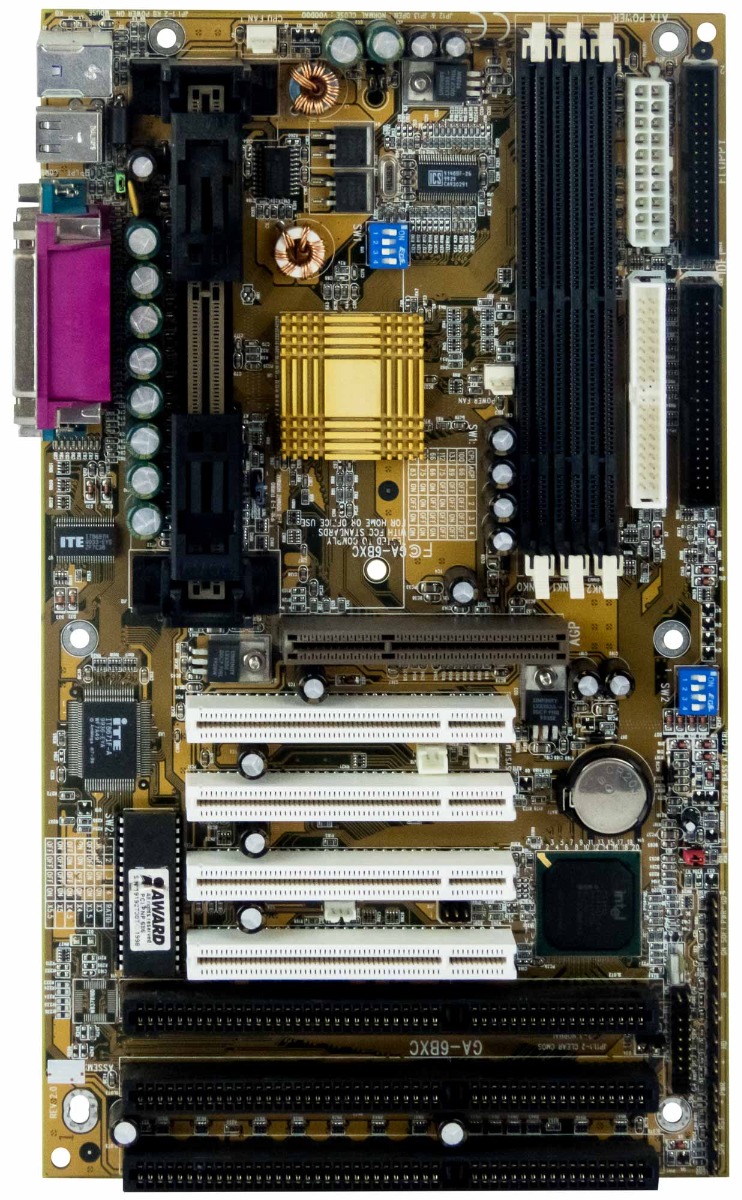 CARTE MÈRE GIGABYTE GA-6BXC SLOT 1 SDRAM AGP ISA PCI