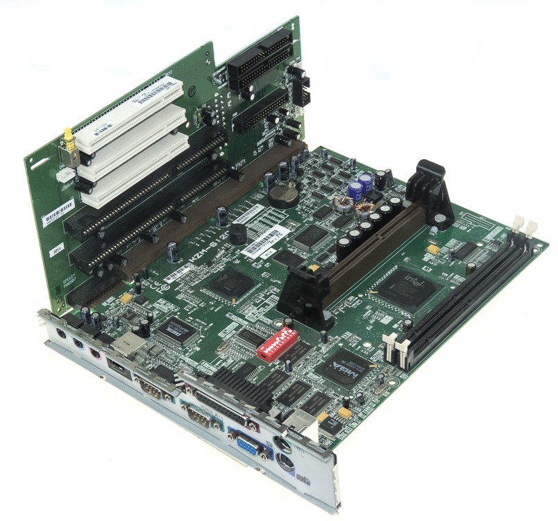 HP KZM-6120 D4066-60016 CARTE SYSTÈME SOCKET SLOT1 SDRAM NLX pour Vectra VLi8 PIII SFF