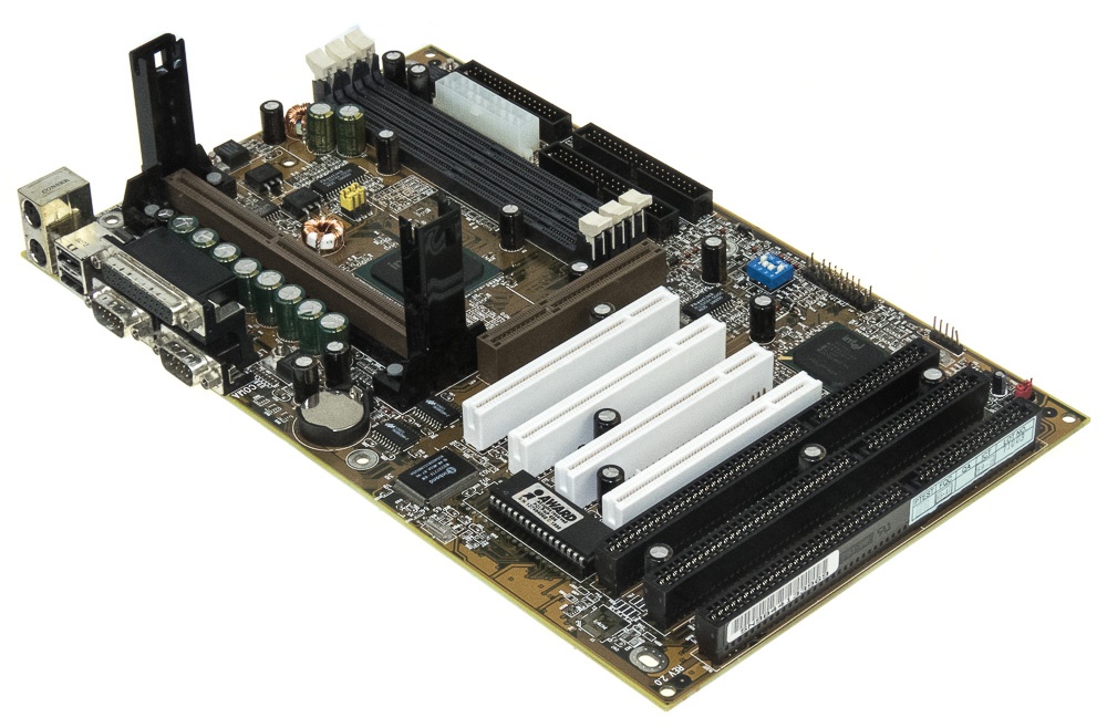 GIGABYTE GA-686LX3 SOCKET SLOT1 SDRAM AGP ISA PCI ATX