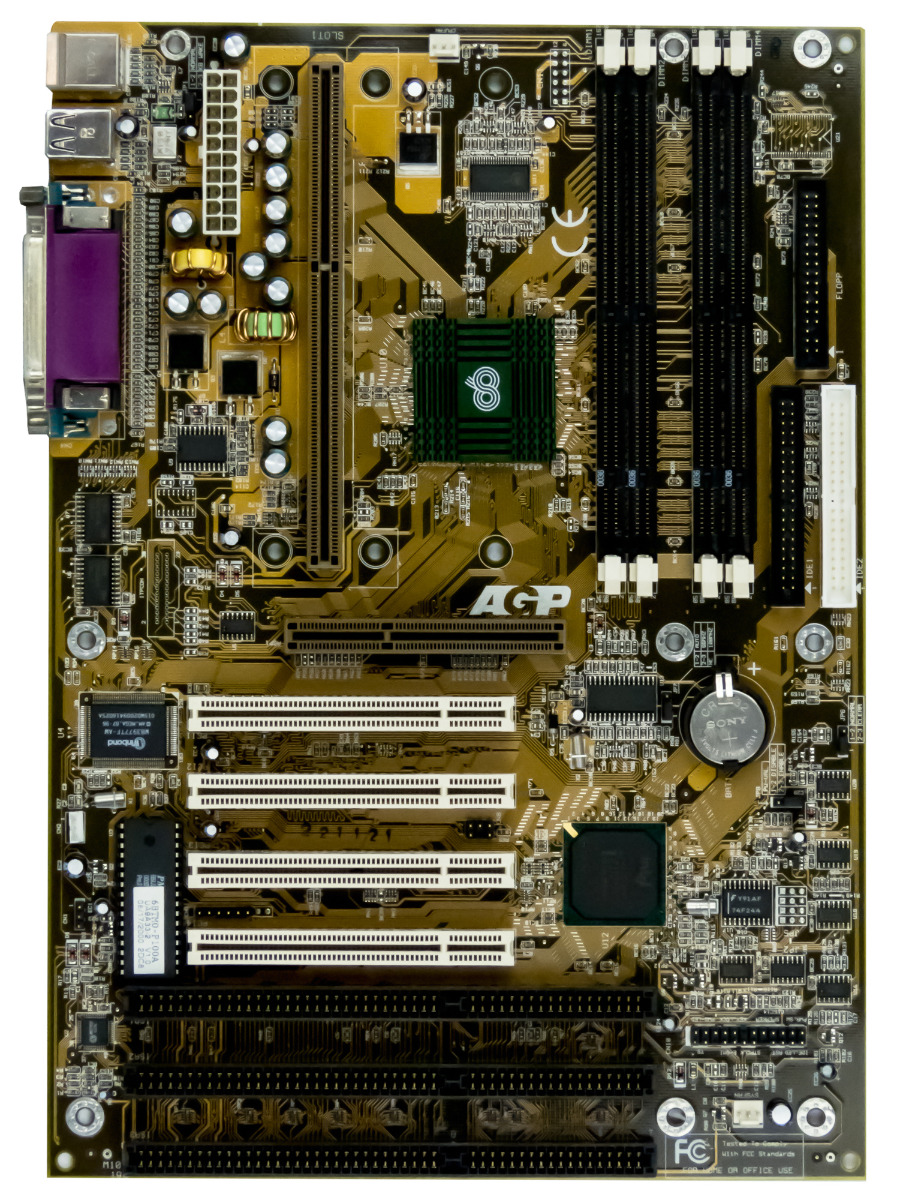 CHAINTECH 6BTM0-P100A CARTE MÈRE SLOT 1 SDRAM AGP PCI ISA