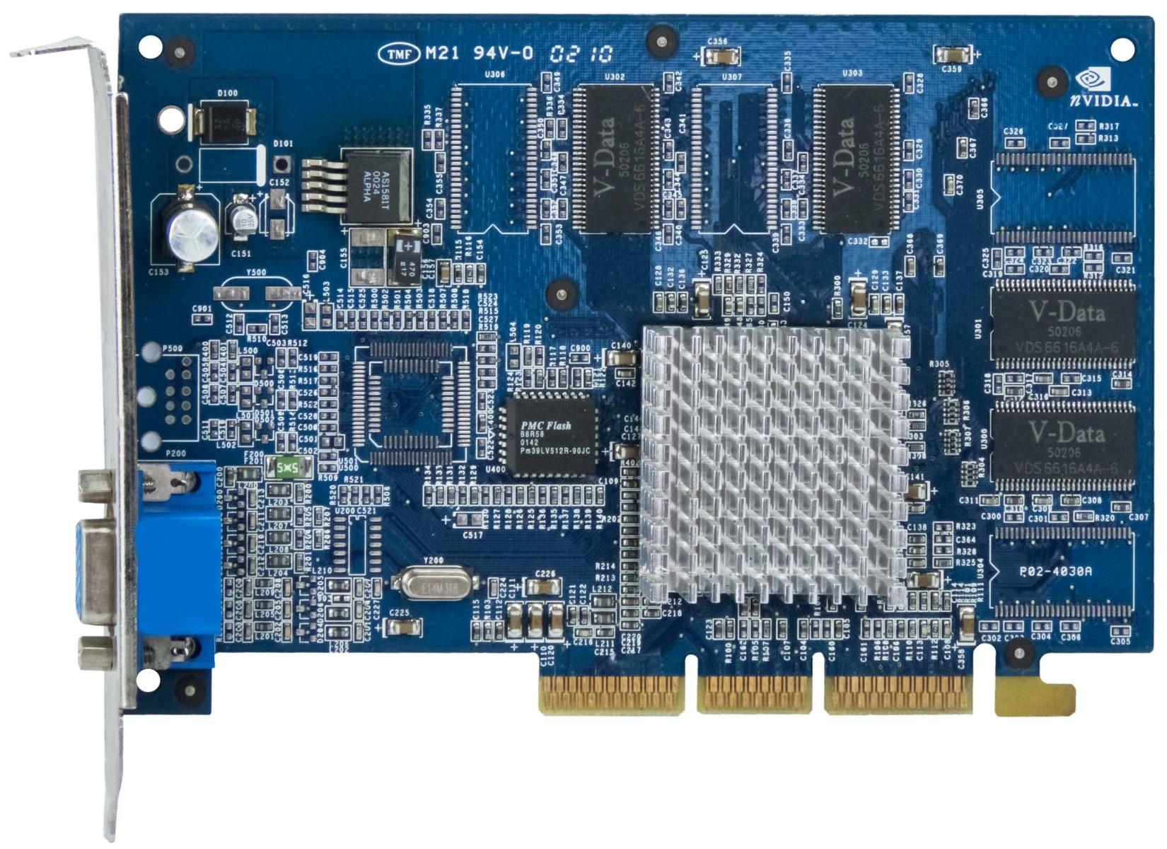 PINE NVIDIA GeForce2 MX200 32 Mo PV-T07K-BR AGP