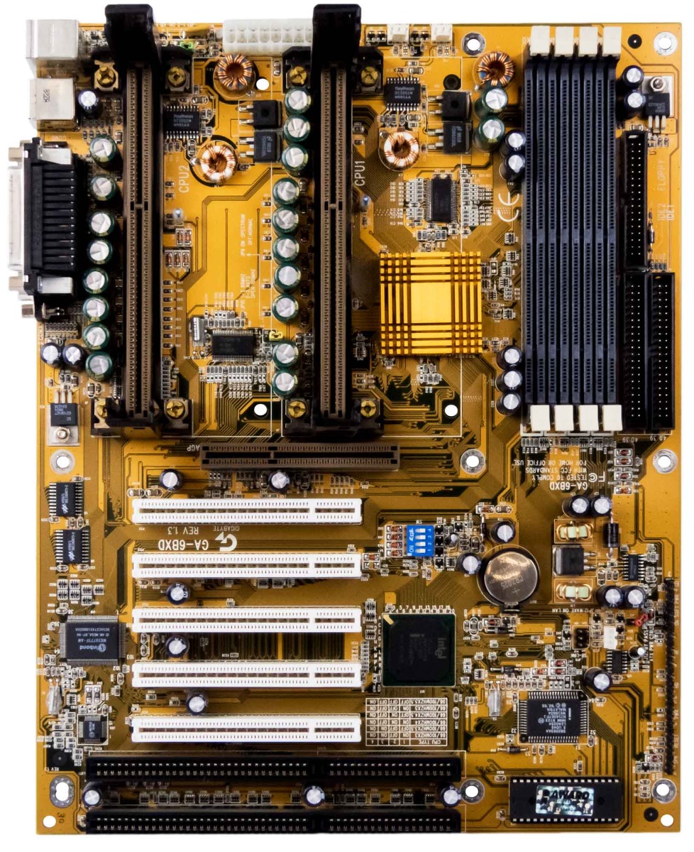 GIGABYTE GA-6BXD 2x SLOT1 SDRAM PCI ISA ATX