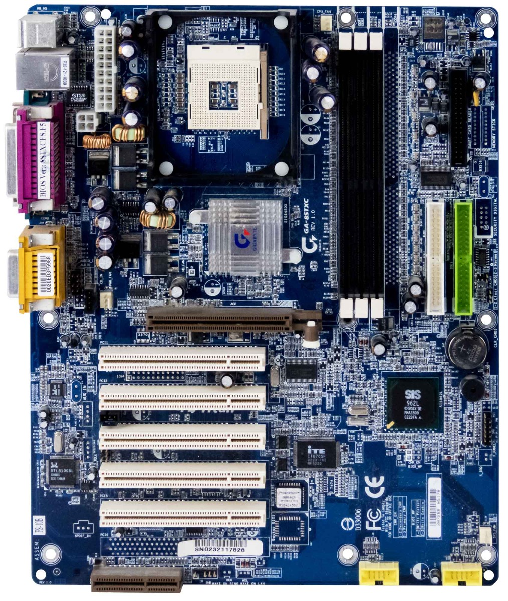 GIGABYTE GA-8STXC s.478 DDR PCI AGP CNR