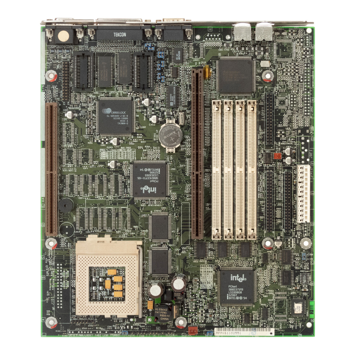 Carte mère INTEL PB 642595-001 Socket 7 EDO DRAM avec Cirrus Logic CL-GD5440 LPX
