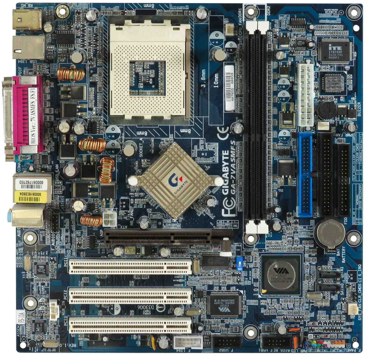 GIGABYTE GA-7VASMFS s.462 DDR AGP PCI ATX