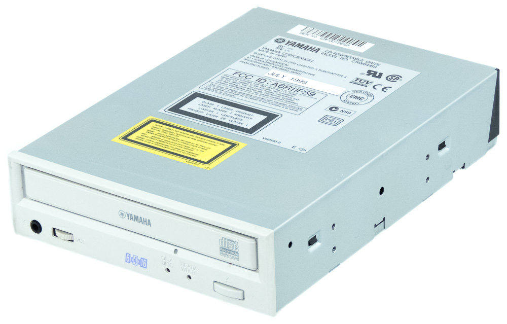 YAMAHA CRW6416S Graveur CD-RW 6x/4x/16x SCSI 5,25"