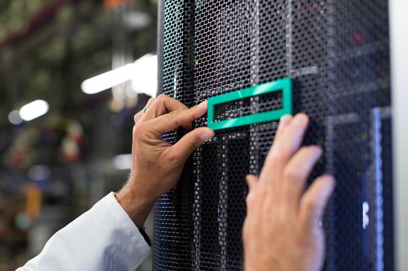 Contrôleur de stockage HPE MR408i-o Gen11 P58335-B2112G OCP, 8 voies SAS internes, cache de 4 Go
